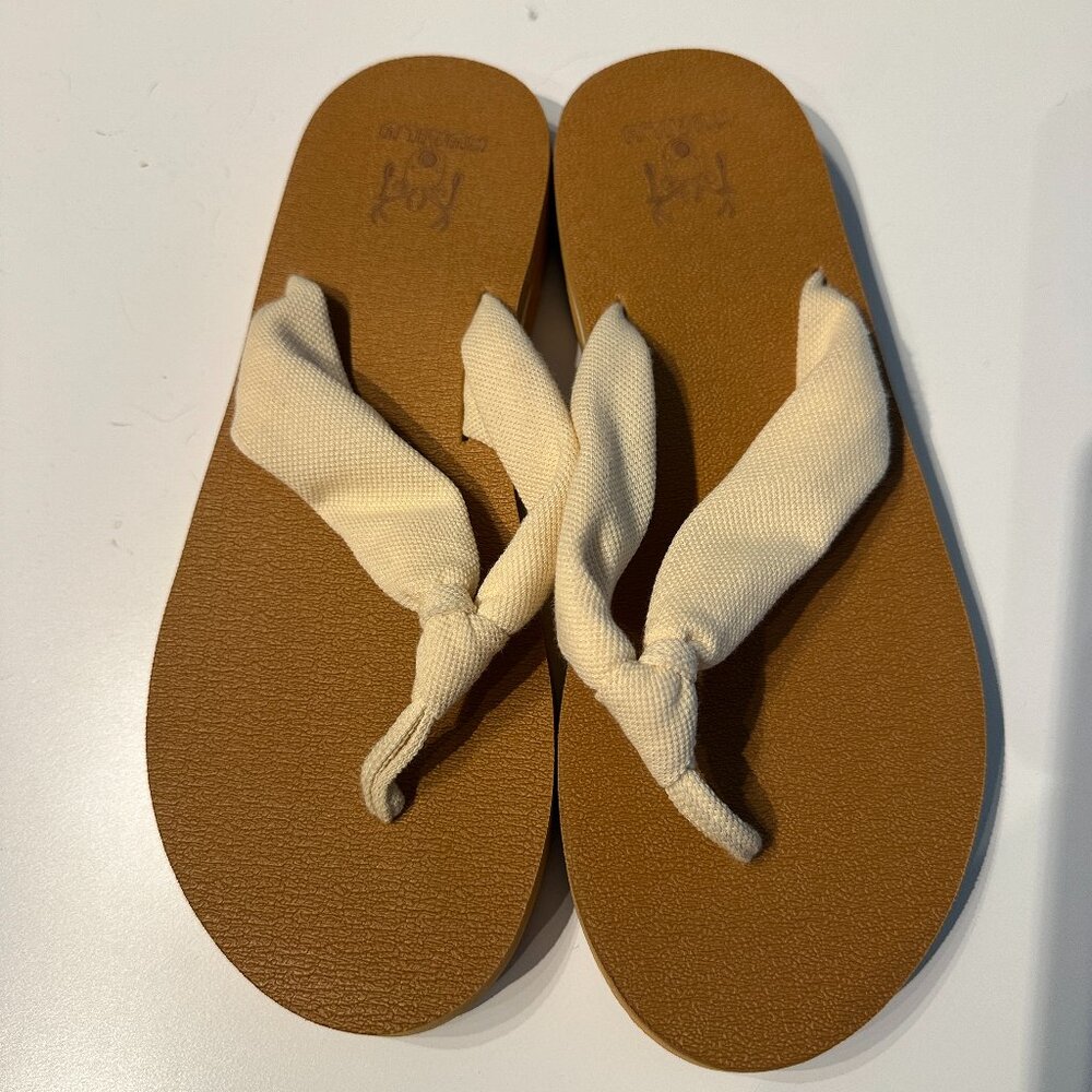 KuaiLu flip flops. Color- beige khaki. Size 9. $10. Almost new.